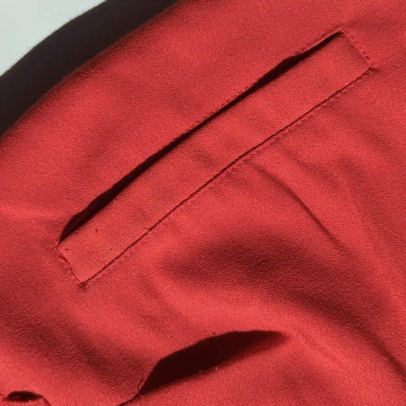 Red shorts - Picture 3 of 4